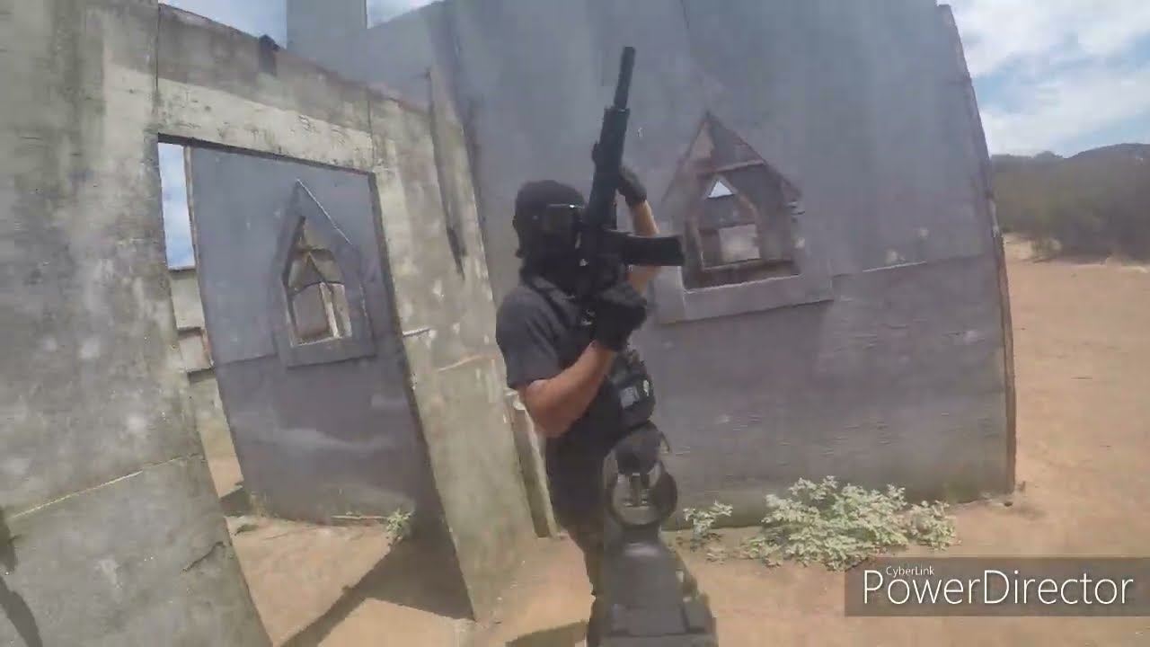 Airsoft at GIANT PAINT BALL AND AIRSOFT!!!