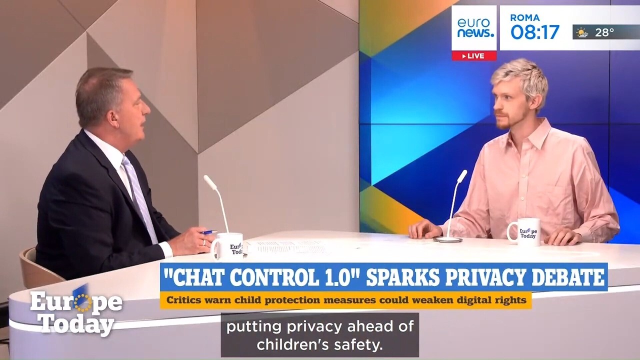Digital rights expert: "Chat Control means mass surveillance."