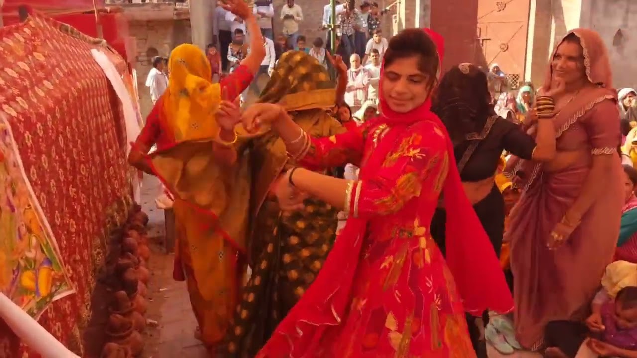 ग्राम Northa kasganj की महिलाओं ने किया जम कर नृत्य 9719829225 