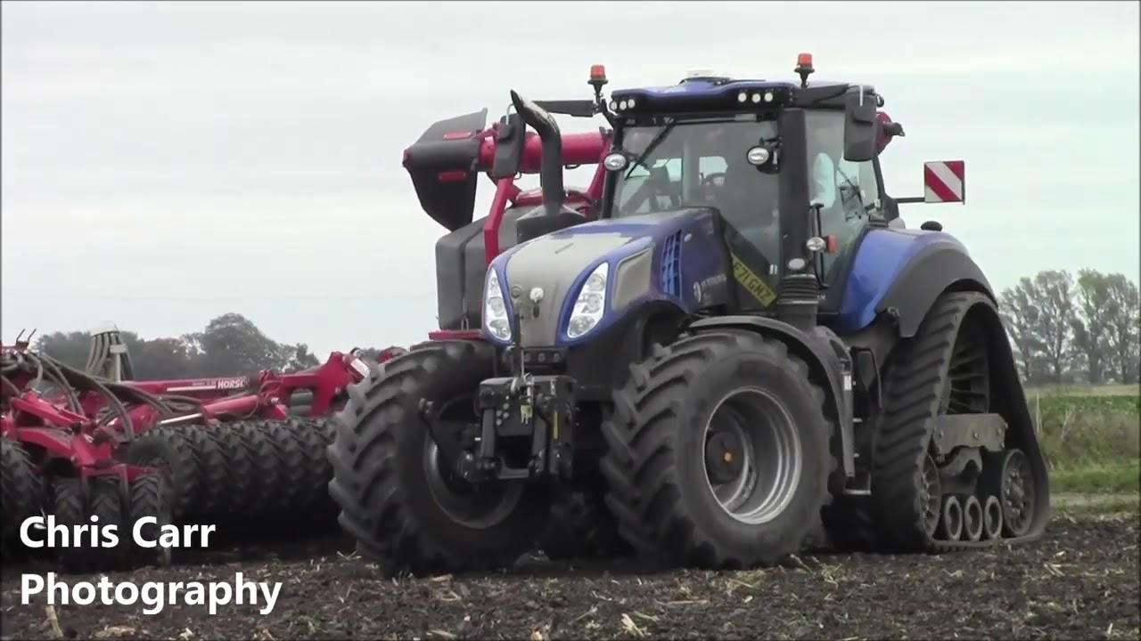 New Holland T8.435 Genesis halftrack pulling a 12m Horsch drill - YouTube