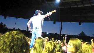 Tim Mcgraw  - Where The Green Grass Grows at Bethel Woods Center NY July 10, 2011
