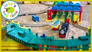 TRACKMASTER TOMY ULTRA MEGA RIDICULOUS TRACK. Fun Toy Trains  with THOMAS AND FRIENDS