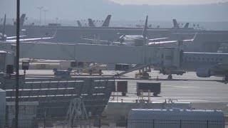 Thumbnail More delayed, canceled flights expected at Louisville airport ahead of winter storm