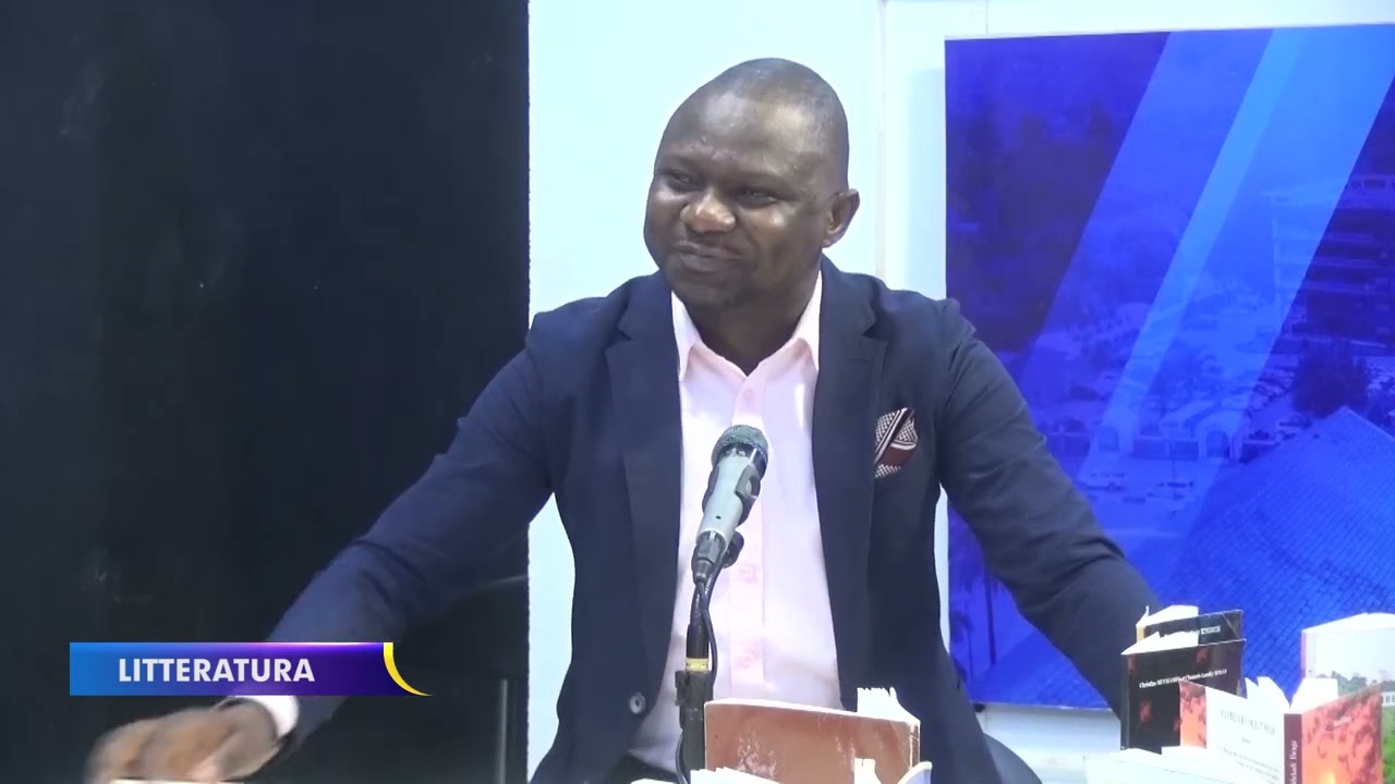 LITTÉRATURA ...