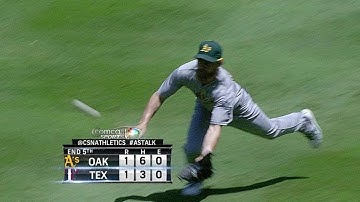 Reddick makes a sensational diving grab
