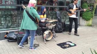 bass battle on the street chords