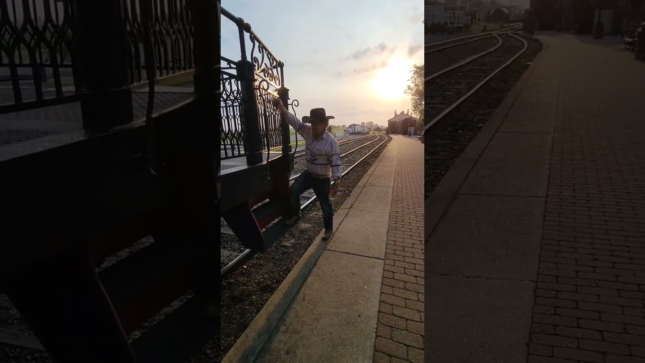 STROUDSBURG TRAIN Station by RED CABOOSE INN 🚞 LANCASTER PA STEAM ENGINE RAILROAD LOCOMOTIVE