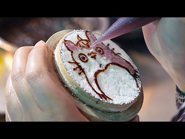 Xian Street Food - SUPER CUTE Hand Drawn Totoro Mini Cake | Travel Thirsty