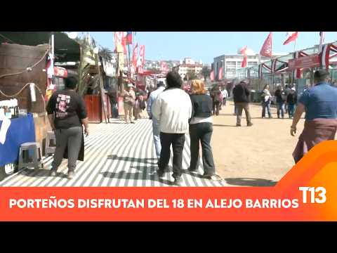 Valparaíso locals enjoy the 18th at Alejo Barrios