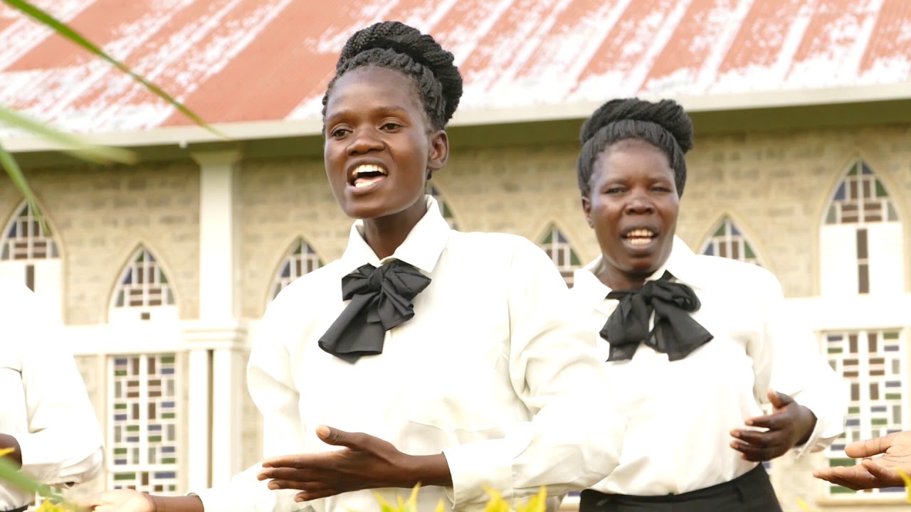 EE BWANA MUNGU-KWAYA YA MOYO SAFI WA MARIA PAROKIA YA MISIKHU JIMBO LA BUNGOMA KENYA