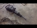 Самый быстрый способ разбить старую бетонную стяжку на полу ...