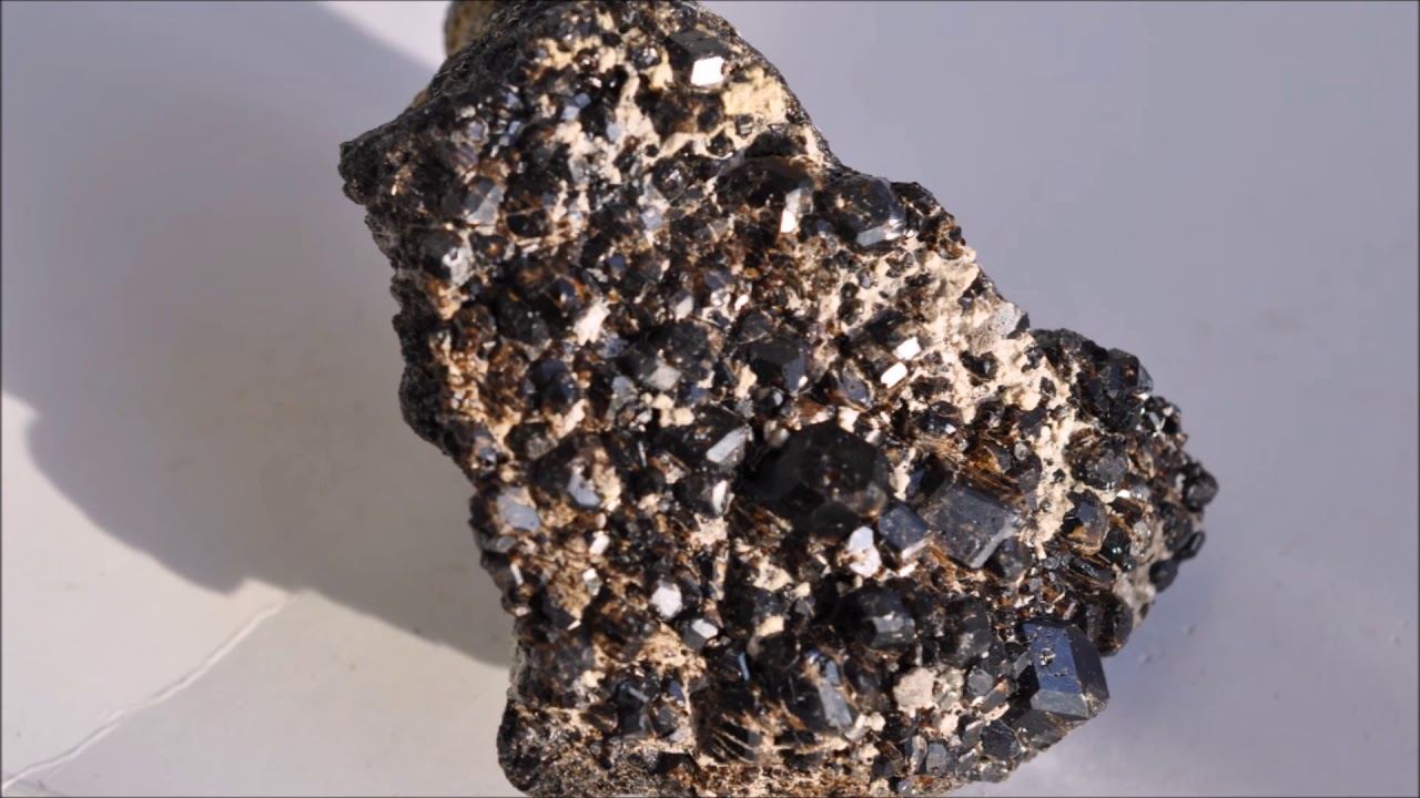 Garnet Гранат андрадит меланит