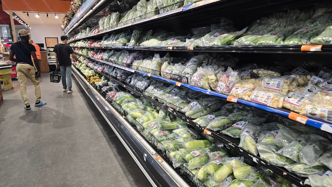 DRIVE AROUND GT  LOOKING FOR CHRISTMAS  VYBEZZ...