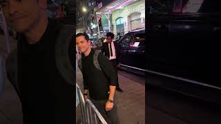 Mark Consuelo’s signing autographs at the stage door