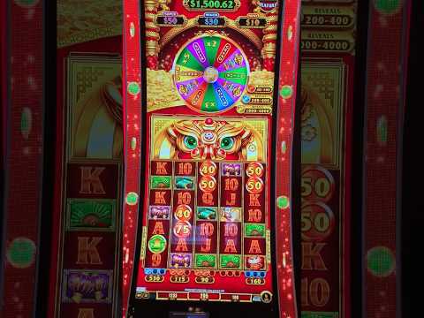 Golden Nugget sign - Golden Nugget Hotel and Casino - Las Vegas, Nevada