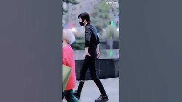 Thumbnail of I think Liu Yuning is taller than Zhang Linghe
