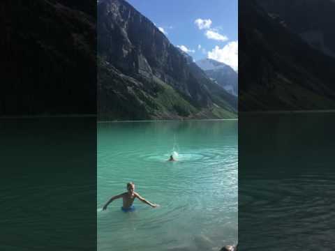تصویری: آیا می توانید در دریاچه کانئوت شنا کنید؟