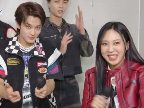 뮤직뱅크 지금 영지랑 마크 투샷 잡아준거 ㅋㅋㅋㅋㅋㅋ  영지님 성공하셨네요 ..
