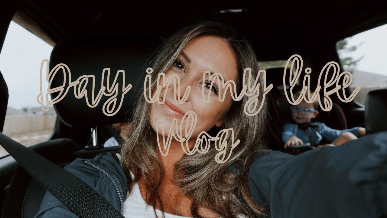 Saturday vlog // living room makeover update // car lunch dates // mini grocery haul // yummy snacks