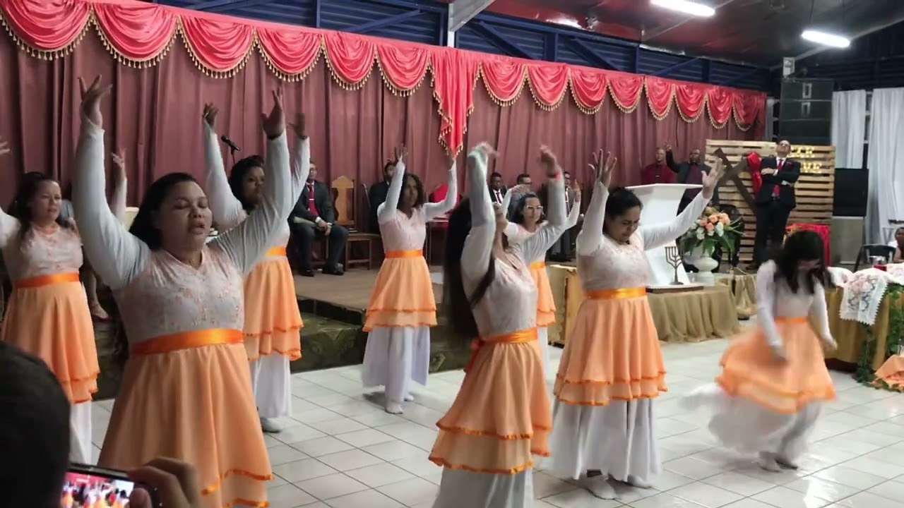 Eliane Silva (Dono da Festa )Ministério de Coreografia Semear,toda Glória seja dada à ele.