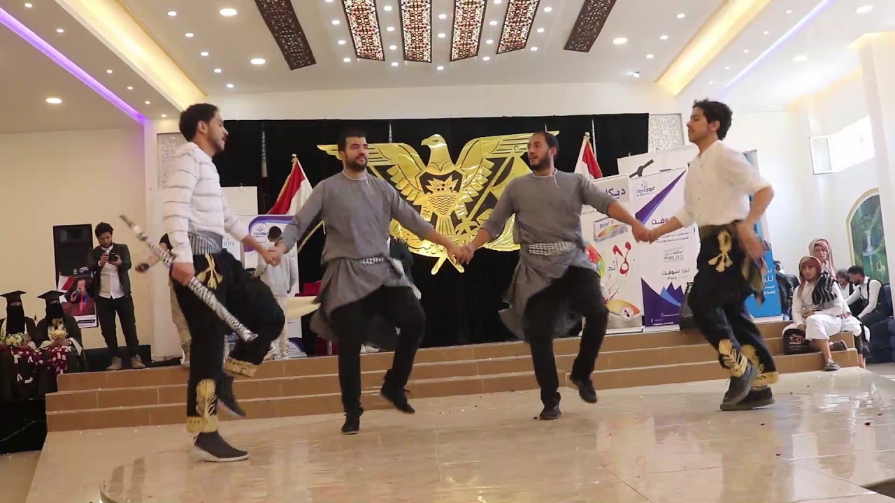 أروع دبكة فلسطينية في اليمن 2020.. اهداء من صيدليات ابن حيان الى دفعة اكسير الحياة جامعة الملكة أروى