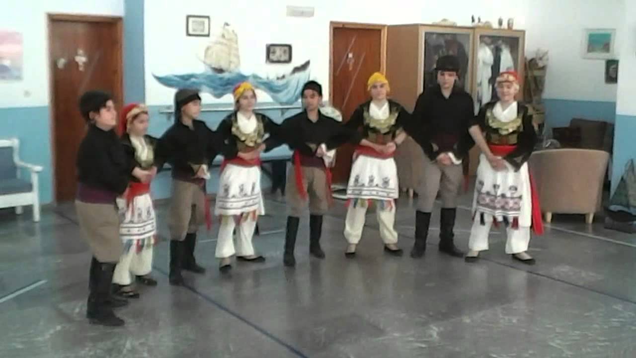 Traditional dances of Creta (siganos-pentozali)