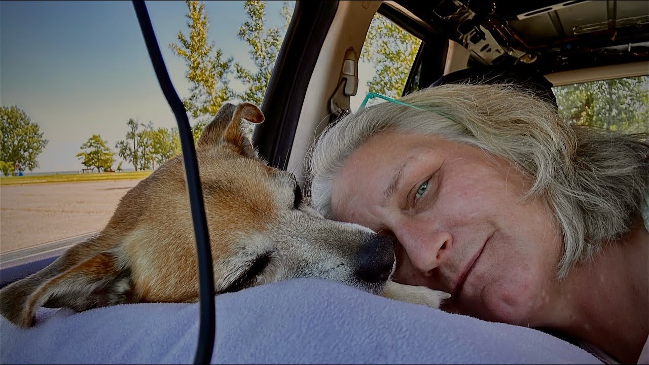 Solo female full time on the road in my SUV, traveling the USA doing GIG work