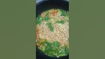 CARA MEMBUAT MIE KUAH YANG MENYEHATKAN....