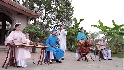 Hoa thơm bướm lượn
