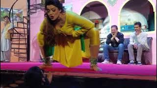 mujra girl vs molvieee |is molviee k kam check kro zara