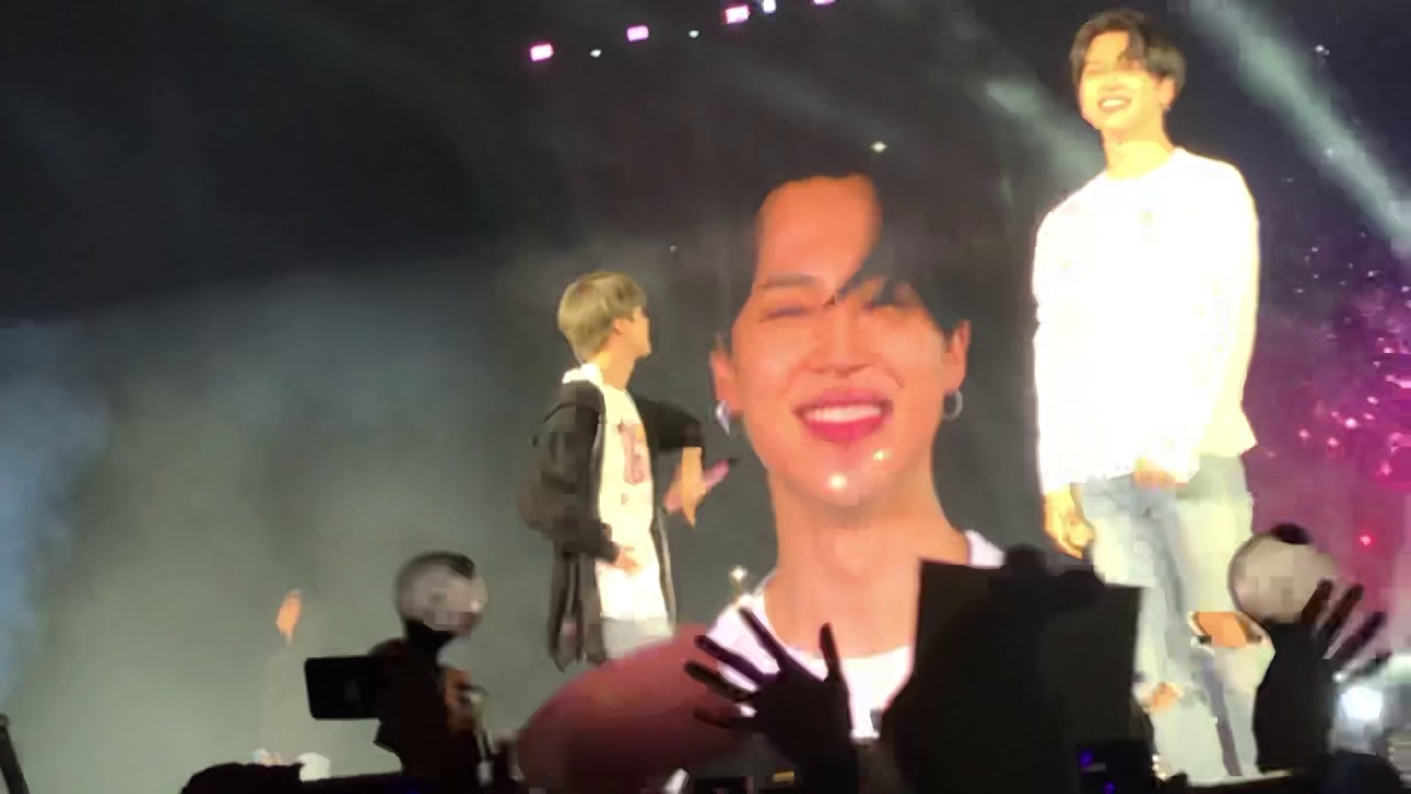 190504 - BTS Speak Yourself World Tour Rose Bowl - Mikrokosmos