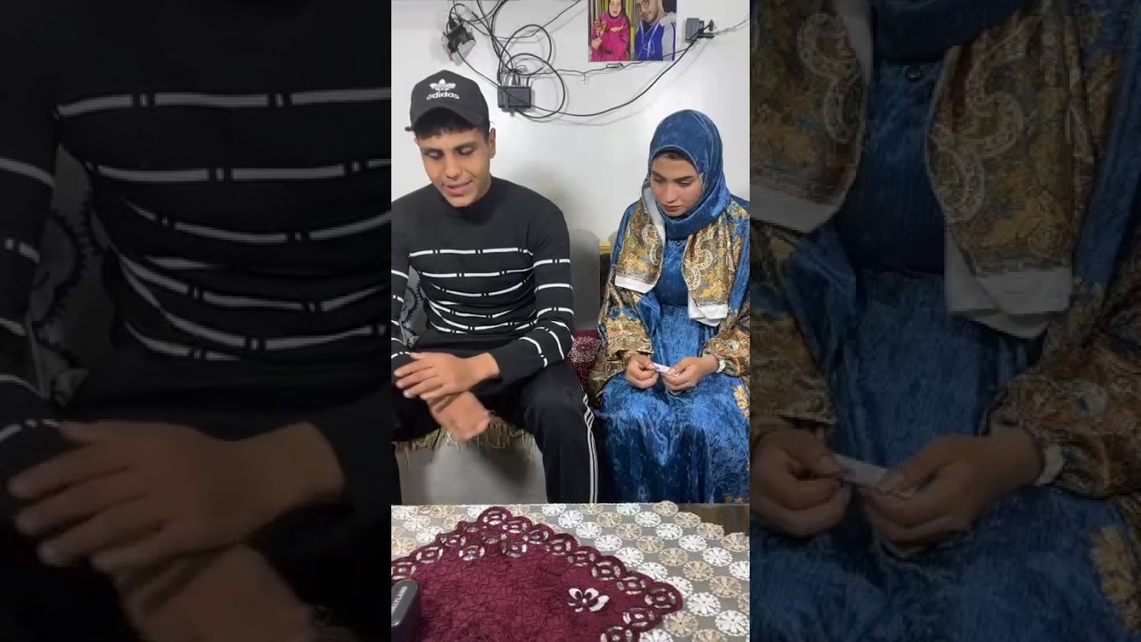 وقفه جنب جوزها وبتدي له فلوس عشان يجيب لبس لاخته💔