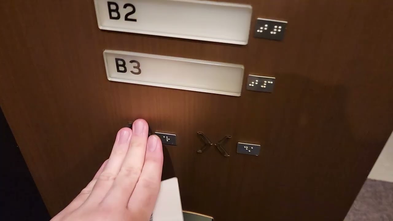 알로프트 서울명동 B3~21(RF)층 운행용 미쓰비시엘리베이터 재탑사기(2025.12.16 촬영)