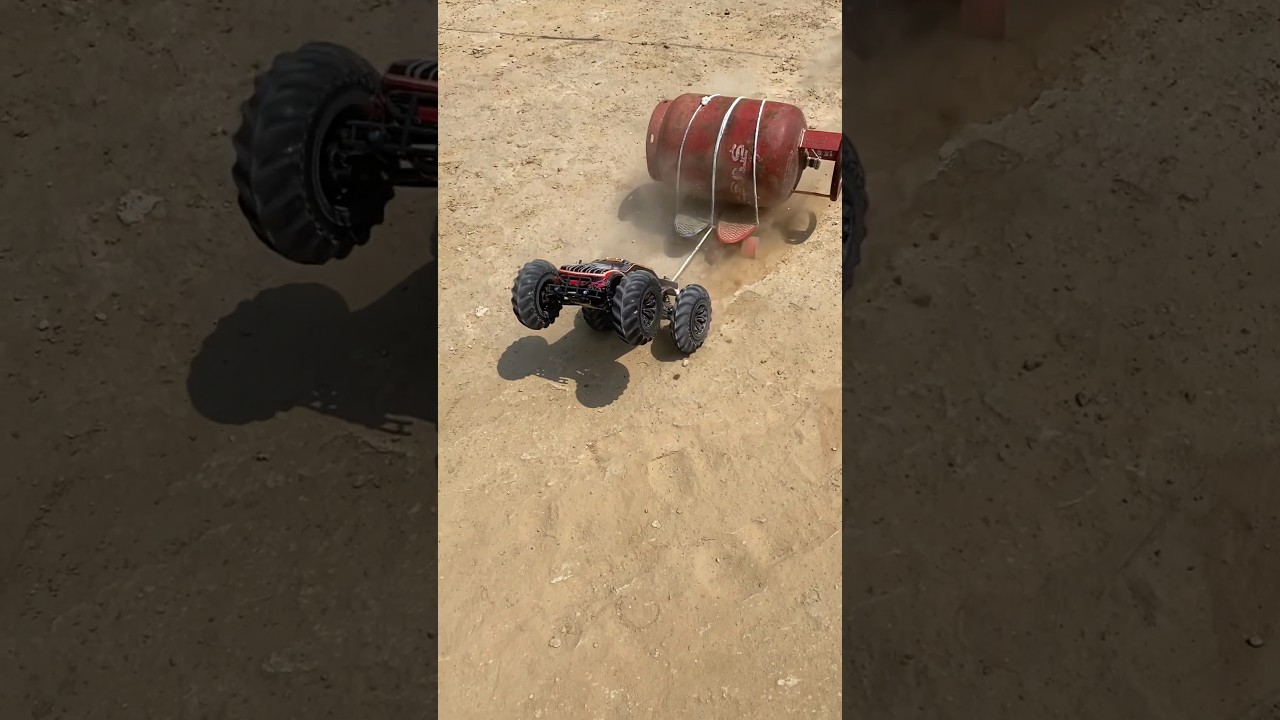 JLB Cheetah 11101 Pulling Weight