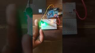 Tu tapes des mains... et la lumière obéit 😎 | Capteur de Son Arduino  #arduino