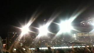 Pearl Jam - Mexico City 2011 - Beer Cup Tossing - AMAZING!