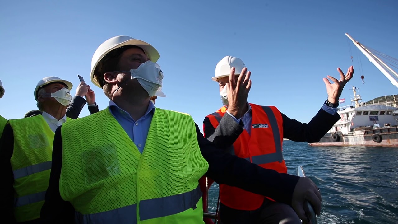 Obilazak Pelješkog mosta brodom s ministrom Olegom Butkovićem (Milan Sabic/PIXSELL)