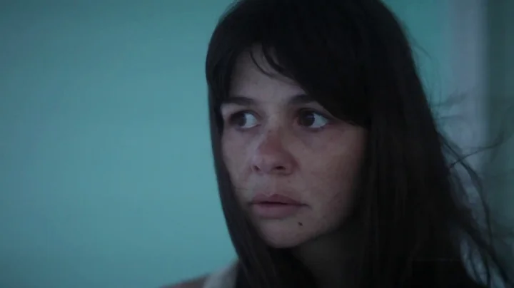 Elizabeth Devlin "Cold Sweat" (Official Music Video)
