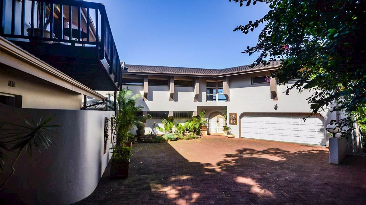 4 Bedroom House for sale in Kwazulu Natal Durban Umhlanga La