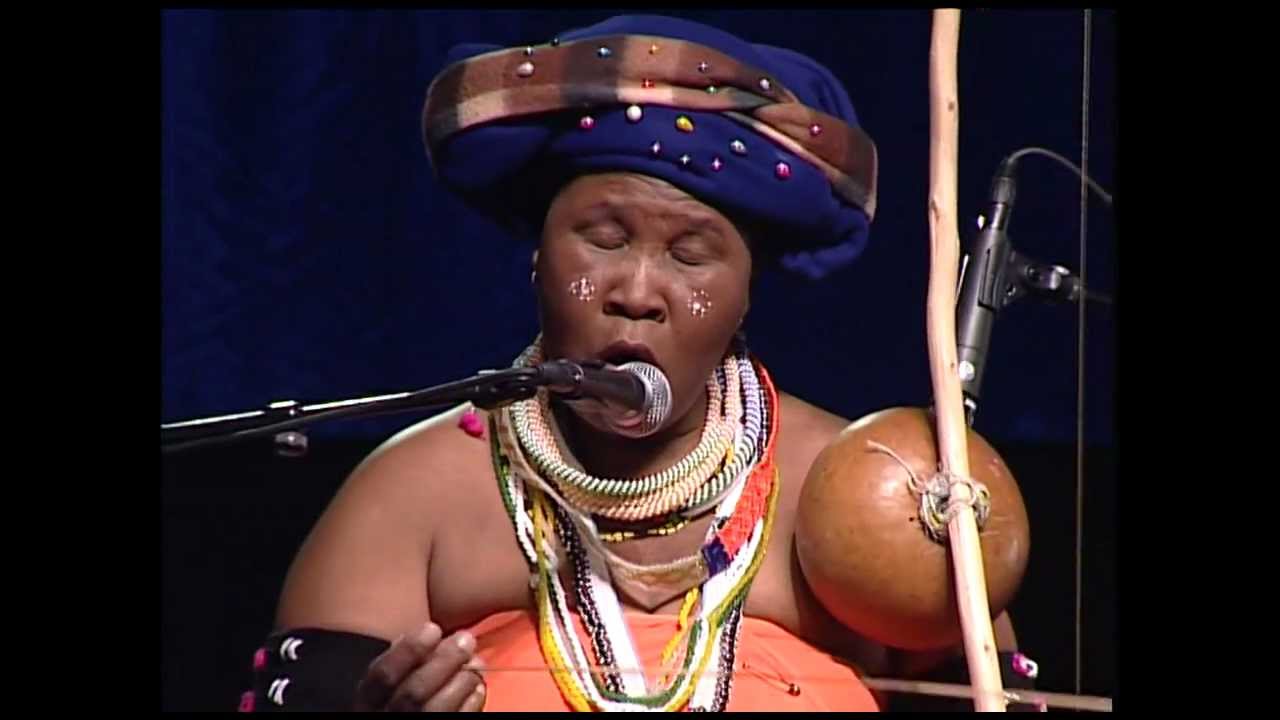 Uhadi • african instrument  • Madosini & Vuyo ( South Africa ) - Womad