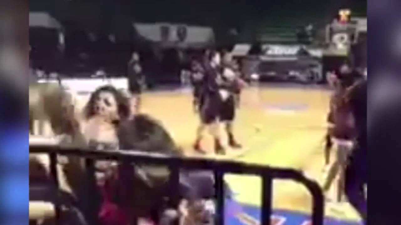 Cheerleaders lay into each other in brutal fight on sidelines of high ...