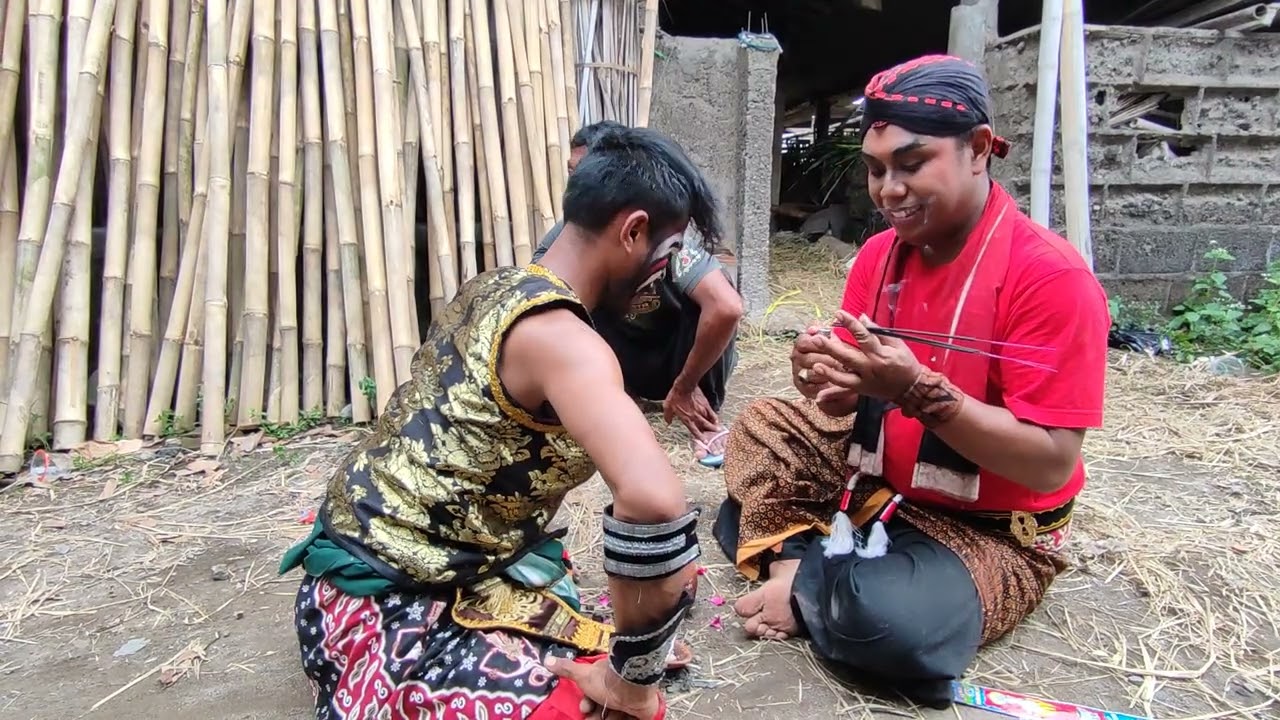 Kejadian di belakang panggung jathilan kudho kalpiko kesurupan  monyet
