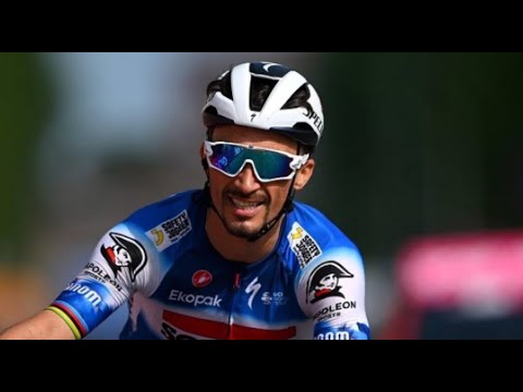 CYCLISME - Alaphilippe réglé au sprint par Hirschi sur la Clasica San Sebastian 2024