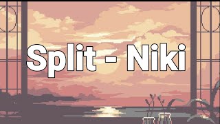 NIKI - Split (Lyrics)