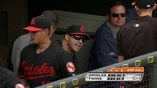 Celebrity BAL@MIN: Pearce gets spiked at first base, stays in Net Worth