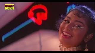 ഇഷ്ട്ടമാണ്നൂറുവട്ടം എന്ന സിനിമയിലെ സൂപ്പർ ഹിറ്റ് അടിച്ച് പൊളി പാട്ട്