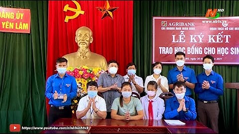 Trao học bổng cho học sinh có hoàn cảnh khó khăn