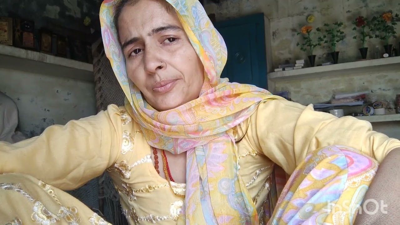 मेरी तो पूरी जिंदगी ऐसे दुख में गई मैं क्या करसकते हो मैं बहुत दुखी हो गई