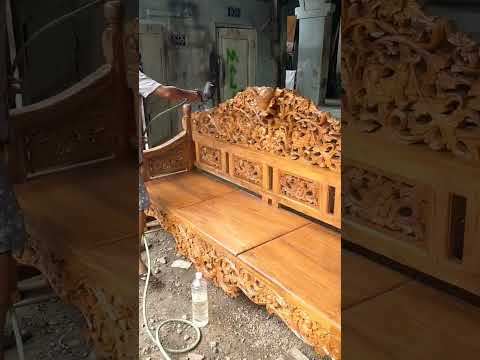 Video: Manakah gloss atau kayu satin yang lebih baik?