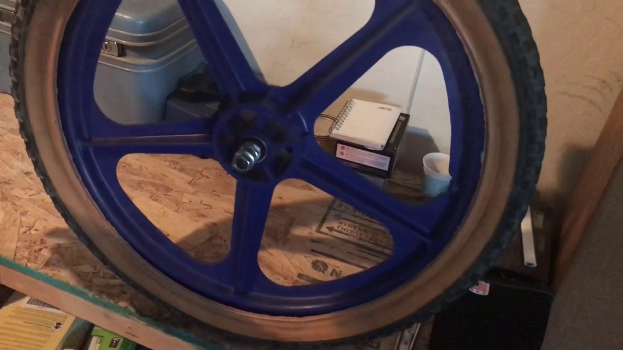 How to change BMX tires - YouTube